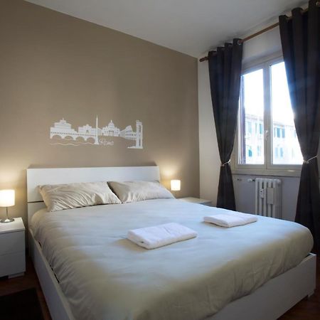Appartamento Moderno Metro B San Paolo Рим Екстер'єр фото
