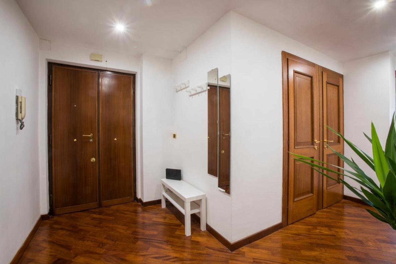 Appartamento Moderno Metro B San Paolo Рим Екстер'єр фото