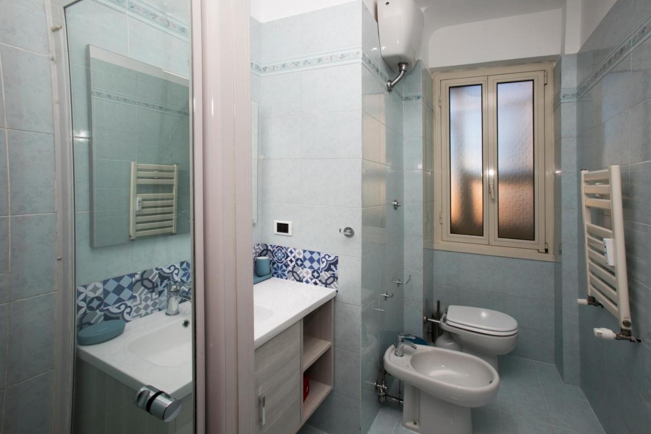 Appartamento Moderno Metro B San Paolo Рим Екстер'єр фото